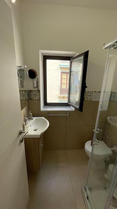 Caza' Capo 40Mq Nel Centro Di Palermo Apartment Luaran gambar
